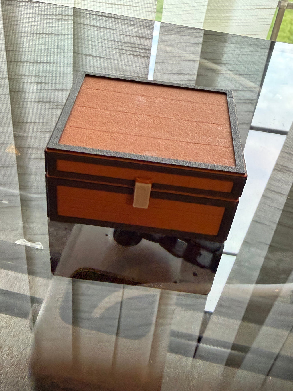 Minecraft-Inspired Treasure Chest with 6 Clicker Keys
